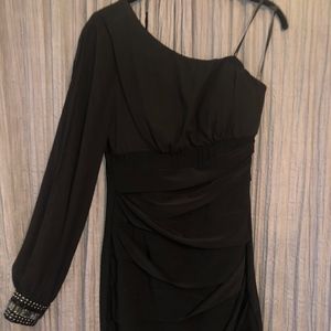 B. Darlin Mid Thigh Formal Dress